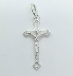 Cruz plata ley con Cristo